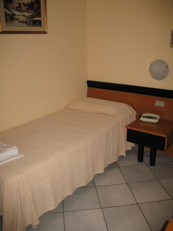 Albergo Paradiso Montecatini Terme Habitación foto